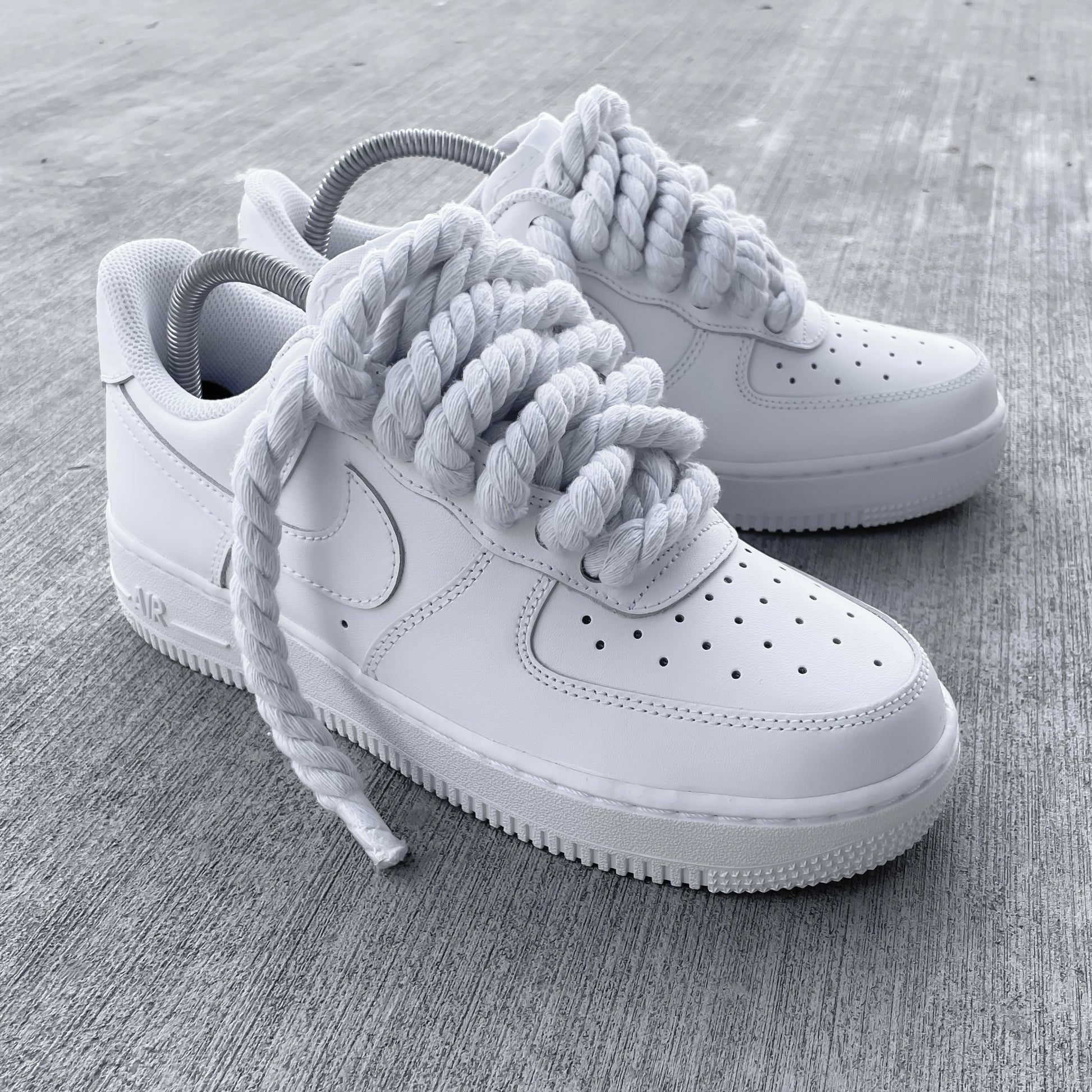 CUSTOM NIKE AIR FORCE 1 WHITE