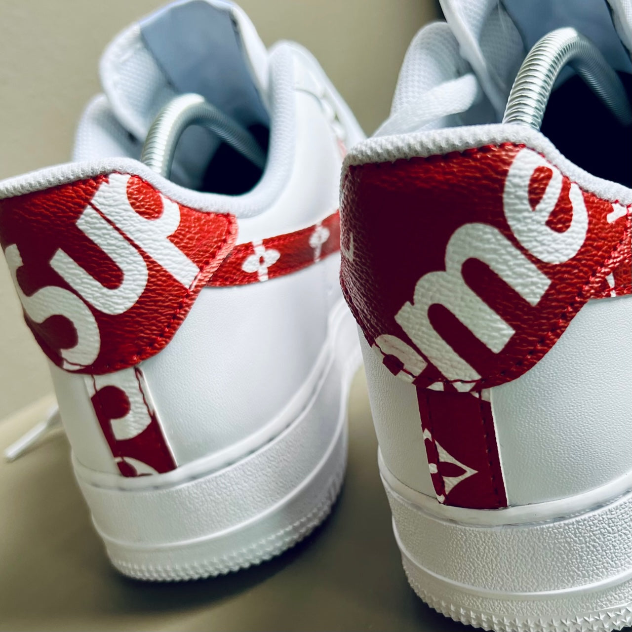 Supreme lv hotsell nike shoes